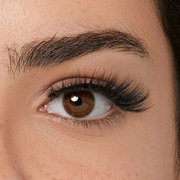 Kiss Lash Couture Masterpiece One-Of-A-Kind Luxe Lash w/Rhinestones - Picture 3 of 9